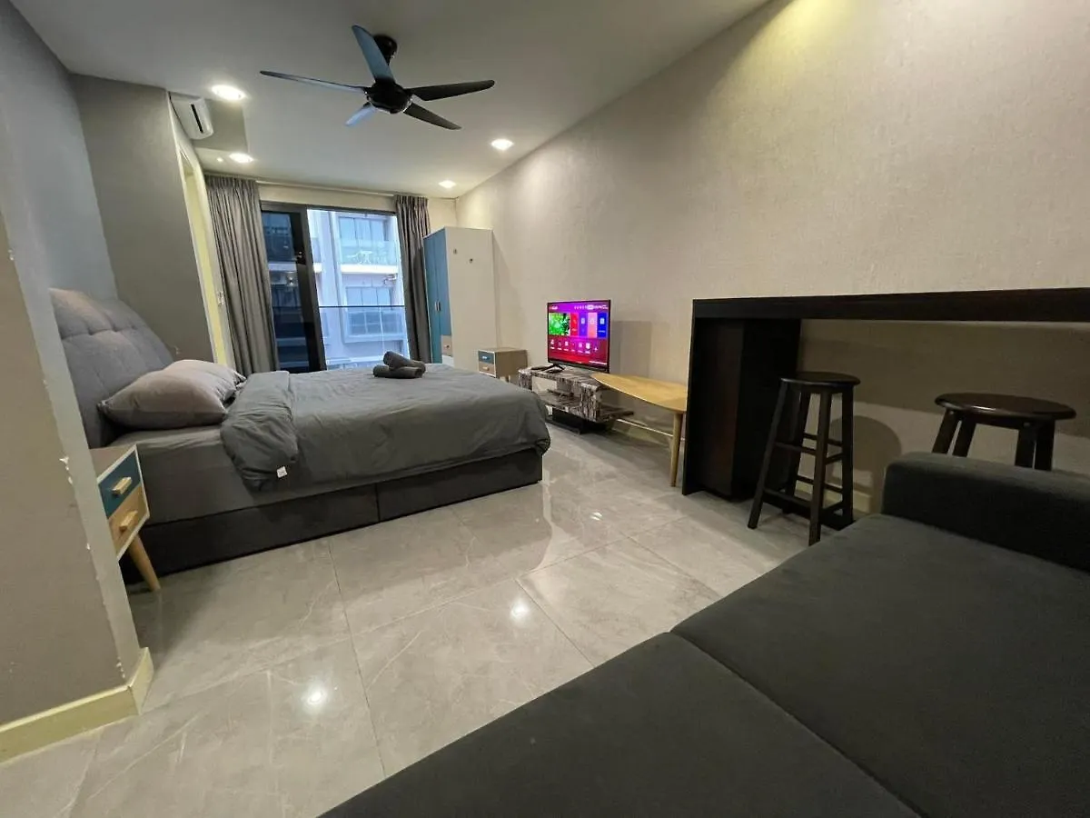 Melaka Imperio Residence With Wifi And Poolseaview
