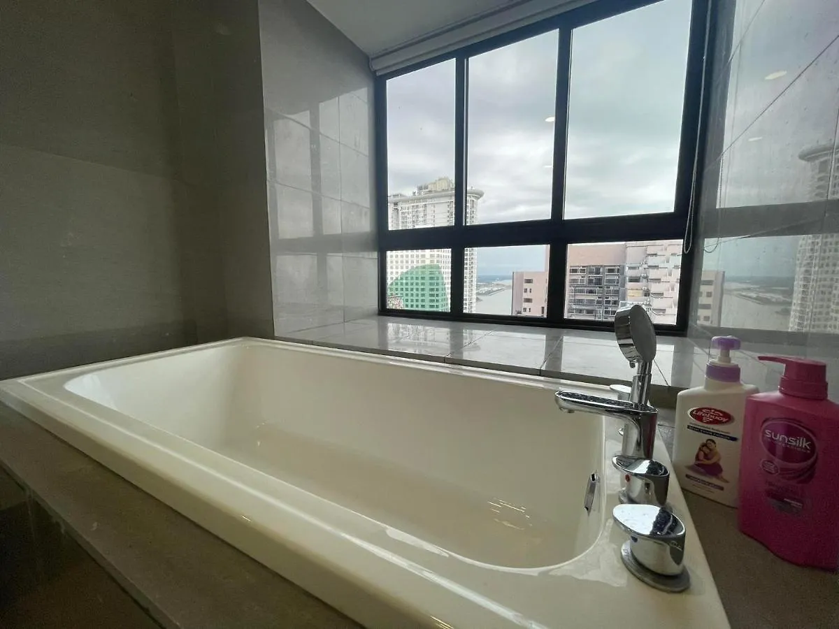 Lejlighed Melaka Imperio Residence With Wifi And Poolseaview