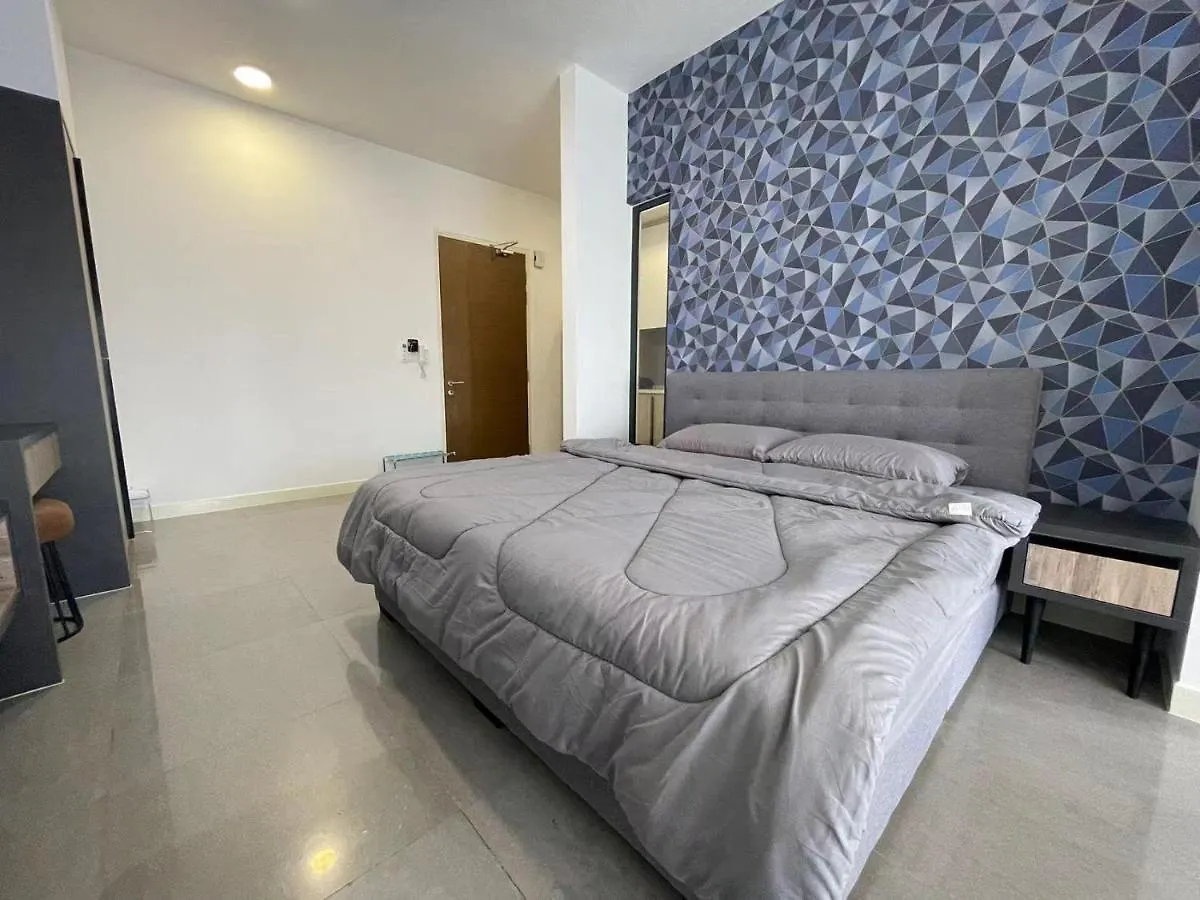 Melaka Imperio Residence With Wifi And Poolseaview